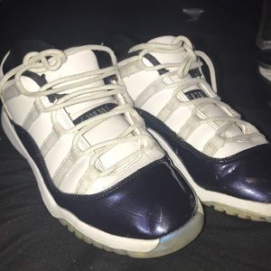 Jordan 11 low top (no box) (used)